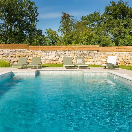 빌라 Marion Radovani