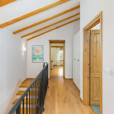 Marion Villa